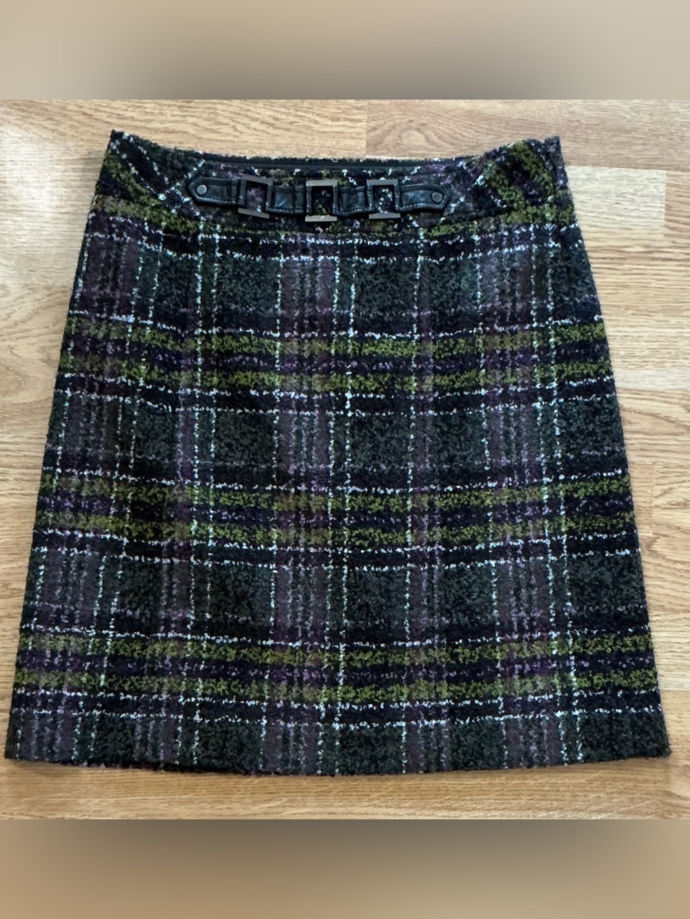 Worth Plaid Wool Tweed Short Skirt in Black, Purple, Gray, and Green  Size 6